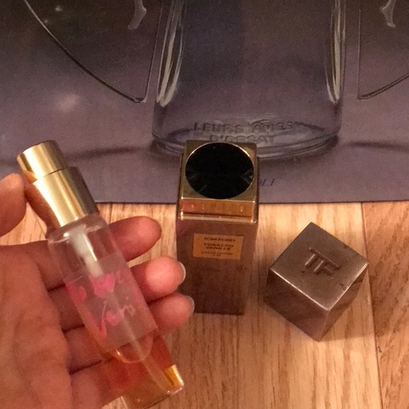 RARE🤍TOM FORD Travel Case w/Tobacco Vanille Vanilla 🤤 Deliciousness REFILLABLE - Picture 4 of 8